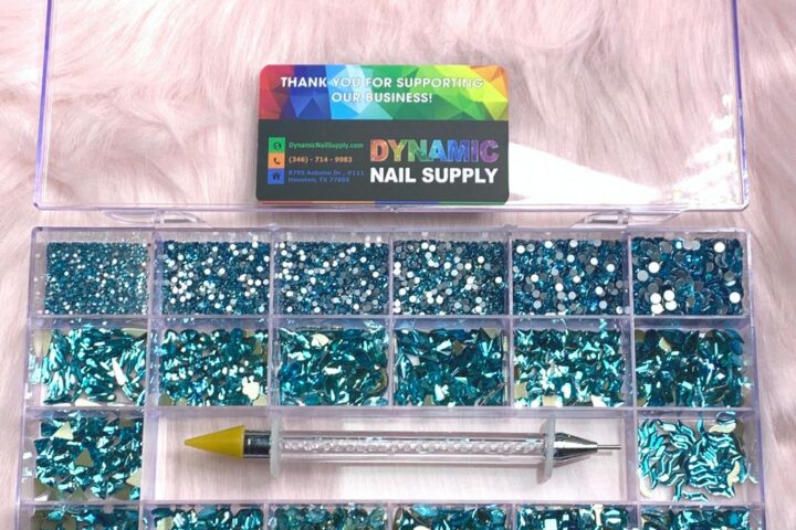 Turquoise Rhinestone Nail Set for Instant Nail Drama