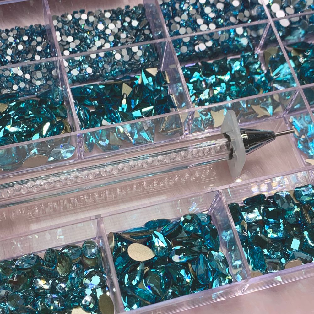 turquoise rhinestone nail kit organizer - 3
