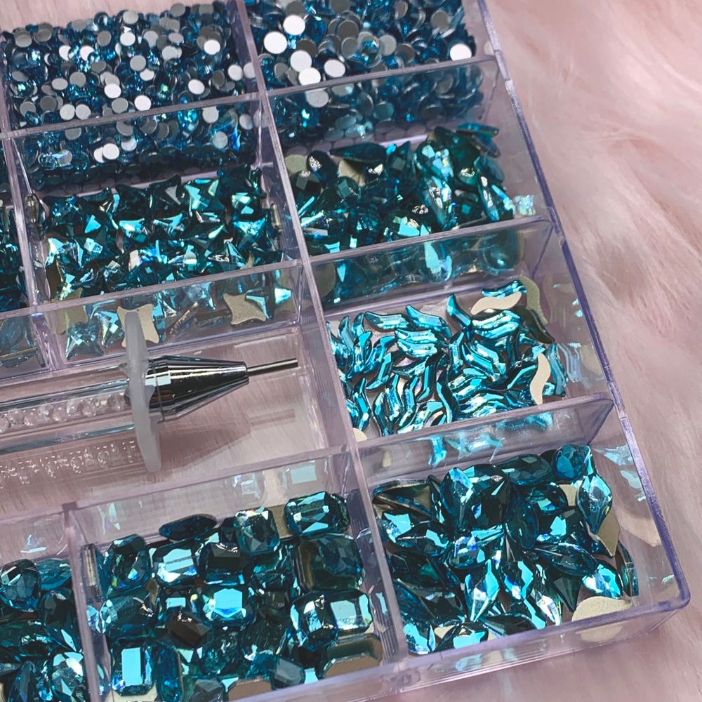 turquoise rhinestone nail kit organizer - 7